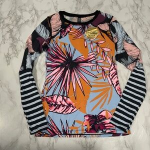 NWOT Maaji Sz L Scattered Palm long-sleeve rash guard